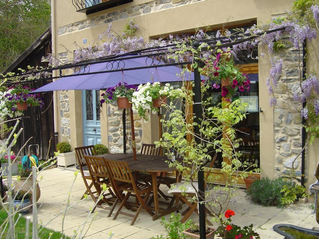 Aux Quatre Saisons Axat Bed & Breakfast ภายนอก รูปภาพ